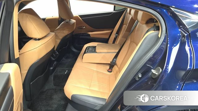 Lexus ES300h 7th generation 2023 Синий из Кореи, фото 2