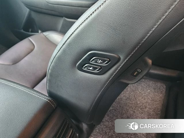 Kia Niro Plus 2022 Белый из Кореи, фото 2