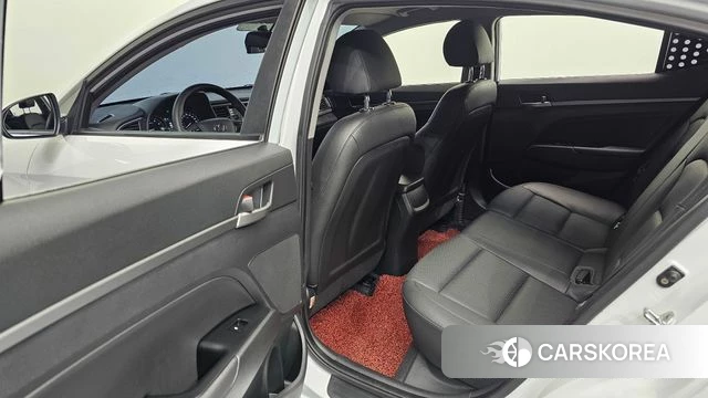 Hyundai Avante AD 2018 Белый из Кореи, фото 2