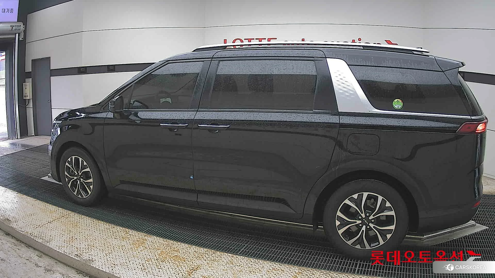 Kia Carnival 2023 Aurora Black Pearl из Кореи, фото 2