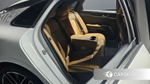 Kia K5 3rd generation 2023 Белый из Кореи, фото 2