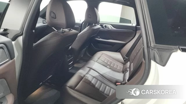 BMW i4 2023 Белый из Кореи, фото 2