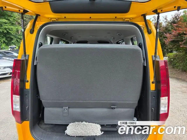 Hyundai Staria 2024 Желтый из Кореи, фото 2