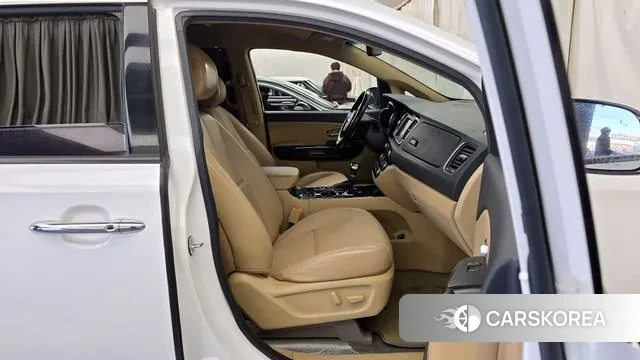 Kia The New Carnival 2019 Белый из Кореи, фото 2