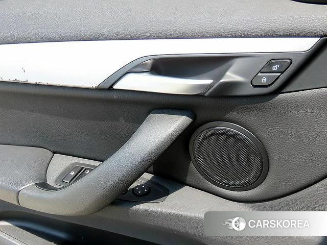 BMW X1 (F48) 2018 Серый из Кореи, фото 2