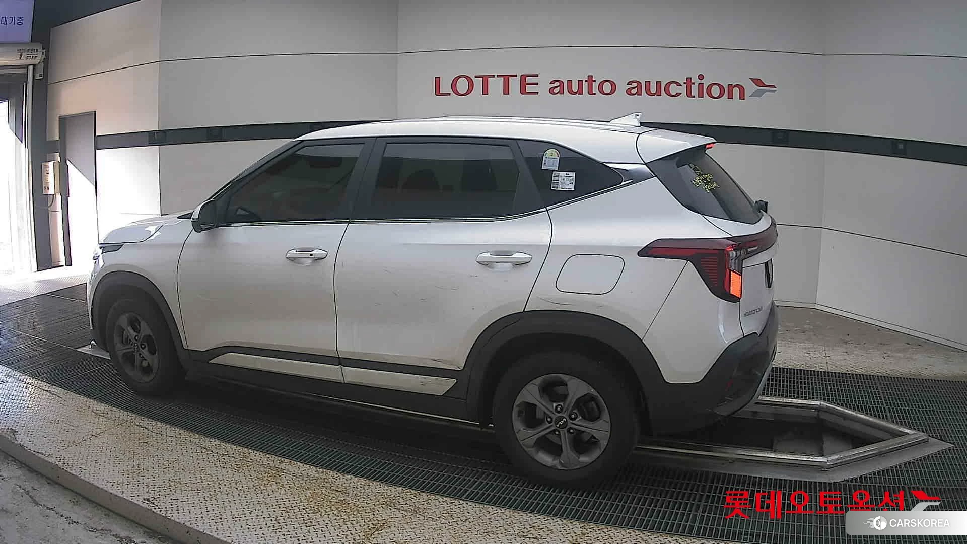 Kia Seltos 2025 Snow White Pearl из Кореи, фото 2