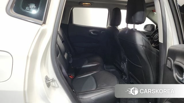 Jeep Compass 2nd Generation 2021 Белый из Кореи, фото 2