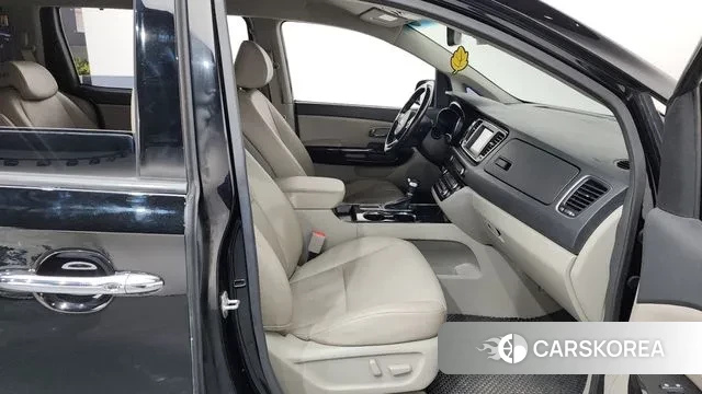 Kia The New Carnival 2018 Черный из Кореи, фото 2