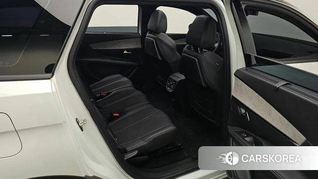 Peugeot 5008 second generation 2022 Белый из Кореи, фото 2