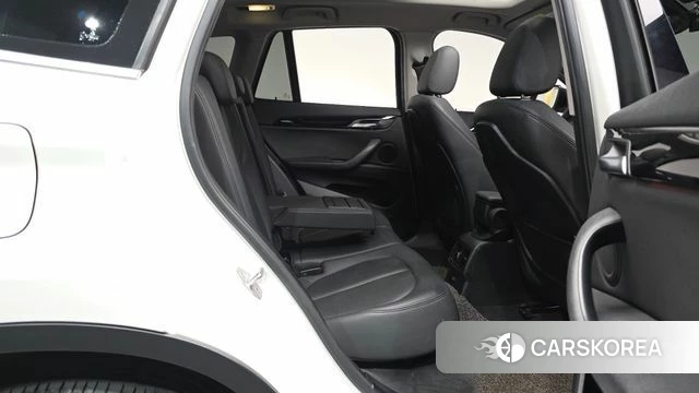 BMW X1 (F48) 2018 Белый из Кореи, фото 2