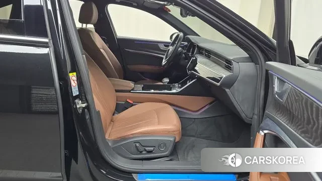 Audi A6 (C8) 2020 Черный из Кореи, фото 2