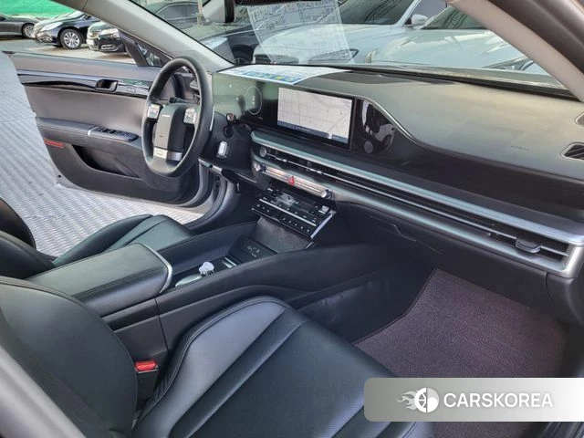 Hyundai Grandeur (GN7) 2024 Серебристо-серый из Кореи, фото 2