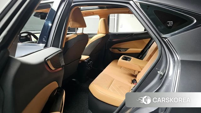 Lexus NX350h Second generation 2024 Серый из Кореи, фото 2