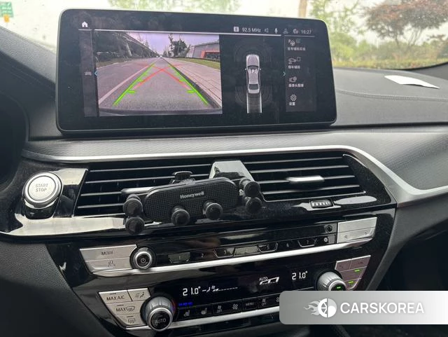 BMW 5 series PHEV 2022 Черный из Китая, фото 2