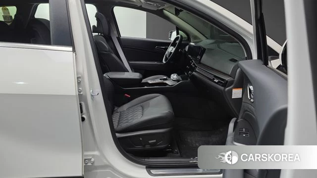 Kia The New Sportage 5th Generation Hybrid 2024 Белый из Кореи, фото 2