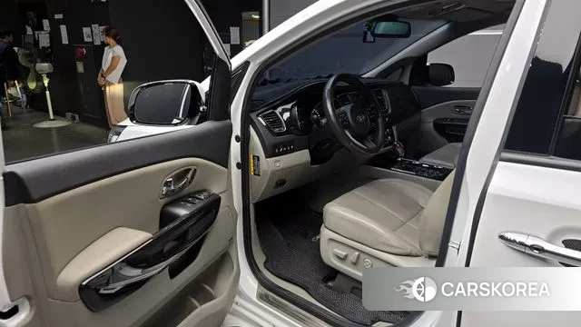 Kia The New Carnival 2019 Белый из Кореи, фото 2