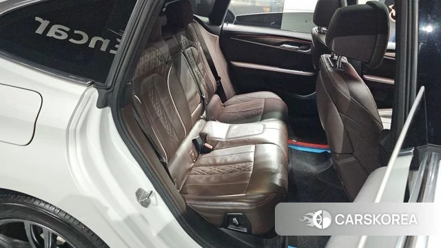BMW 6 Series GT (G32) 2020 Белый из Кореи, фото 2