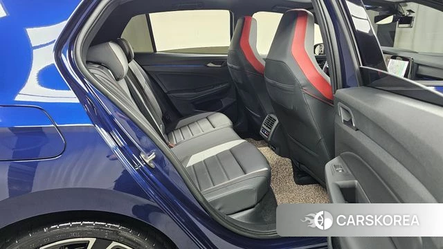 Volkswagen Golf 8th Generation 2024 Синий из Кореи, фото 2