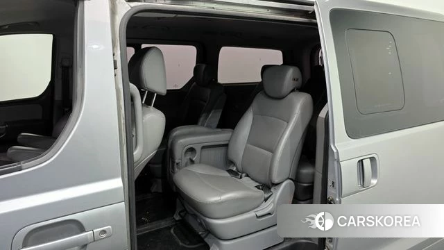 Hyundai The New Grand Starex 2019 Серебряный из Кореи, фото 2