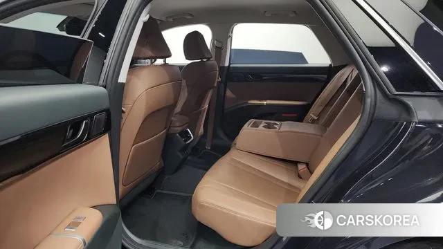 Hyundai Grandeur Hybrid (GN7) 2023 Черный из Кореи, фото 2