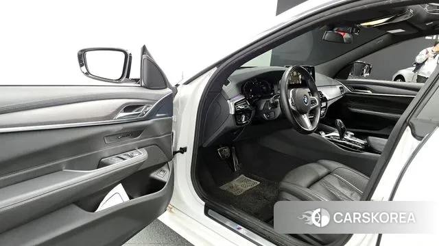 BMW 6 Series GT (G32) 2022 Белый из Кореи, фото 2