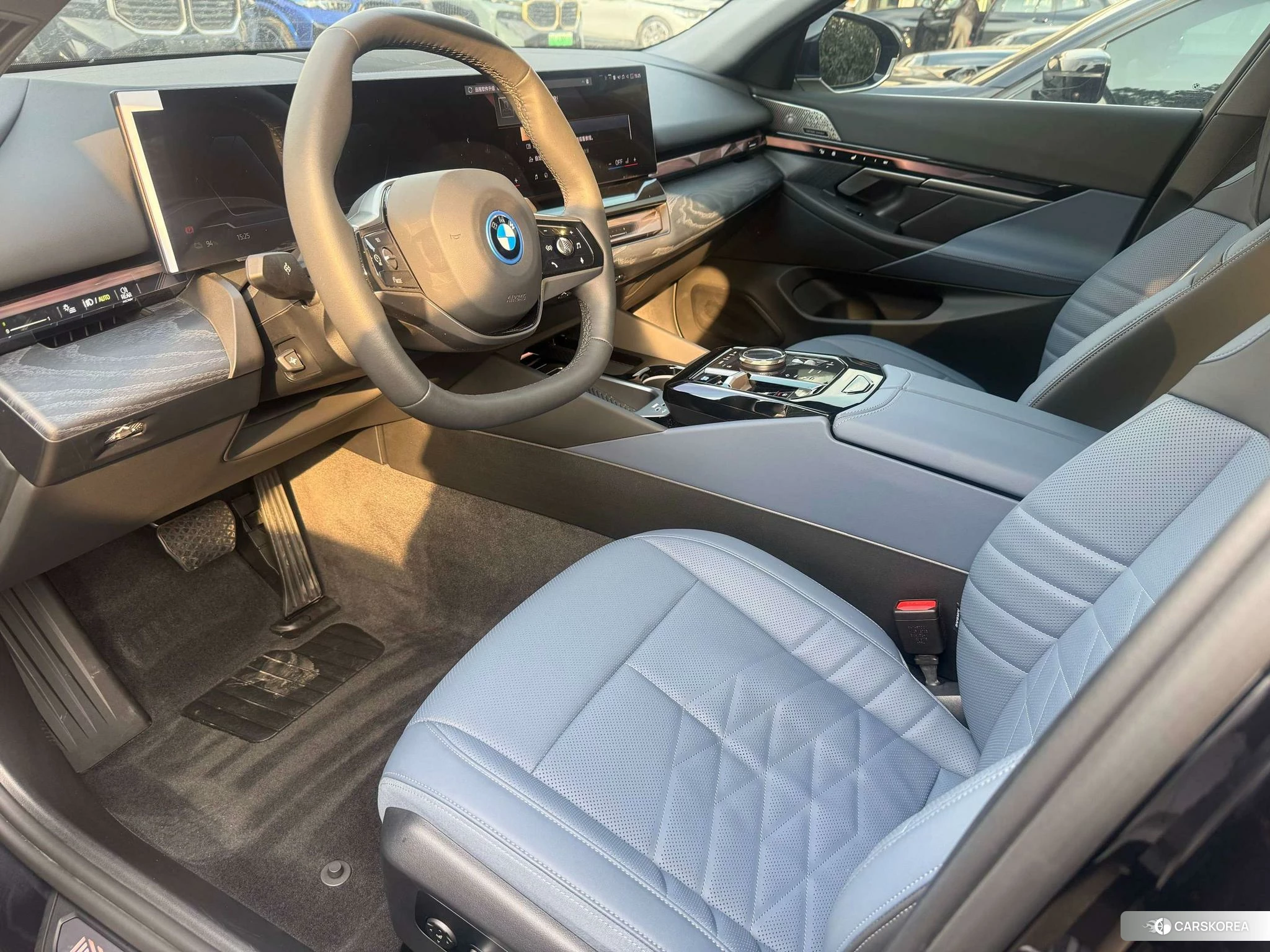 BMW i5 2024 Черный из Китая, фото 2