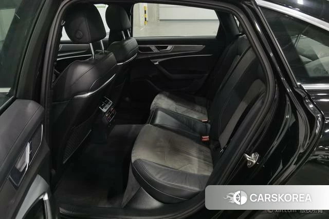 Audi A6L 2023 Черный из Китая, фото 2