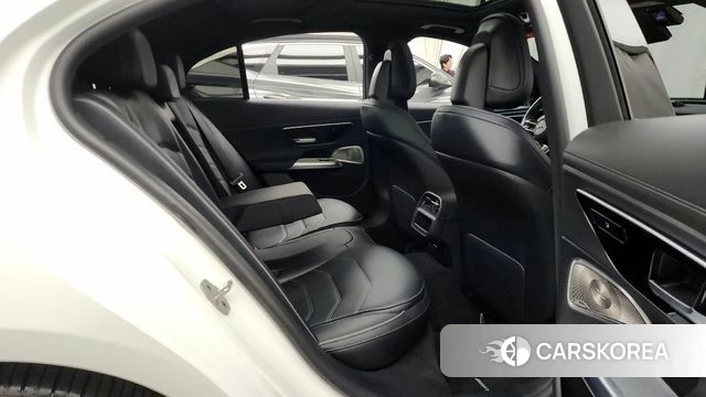 Mercedes-Benz E-Class W214 2024 Белый из Кореи, фото 2