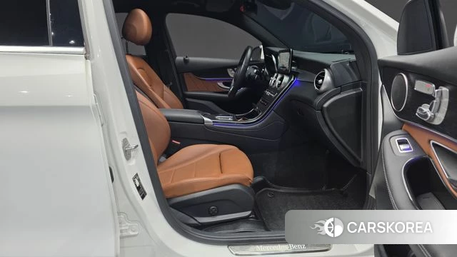 Mercedes-Benz GLC-Class X253 2021 Белый из Кореи, фото 2