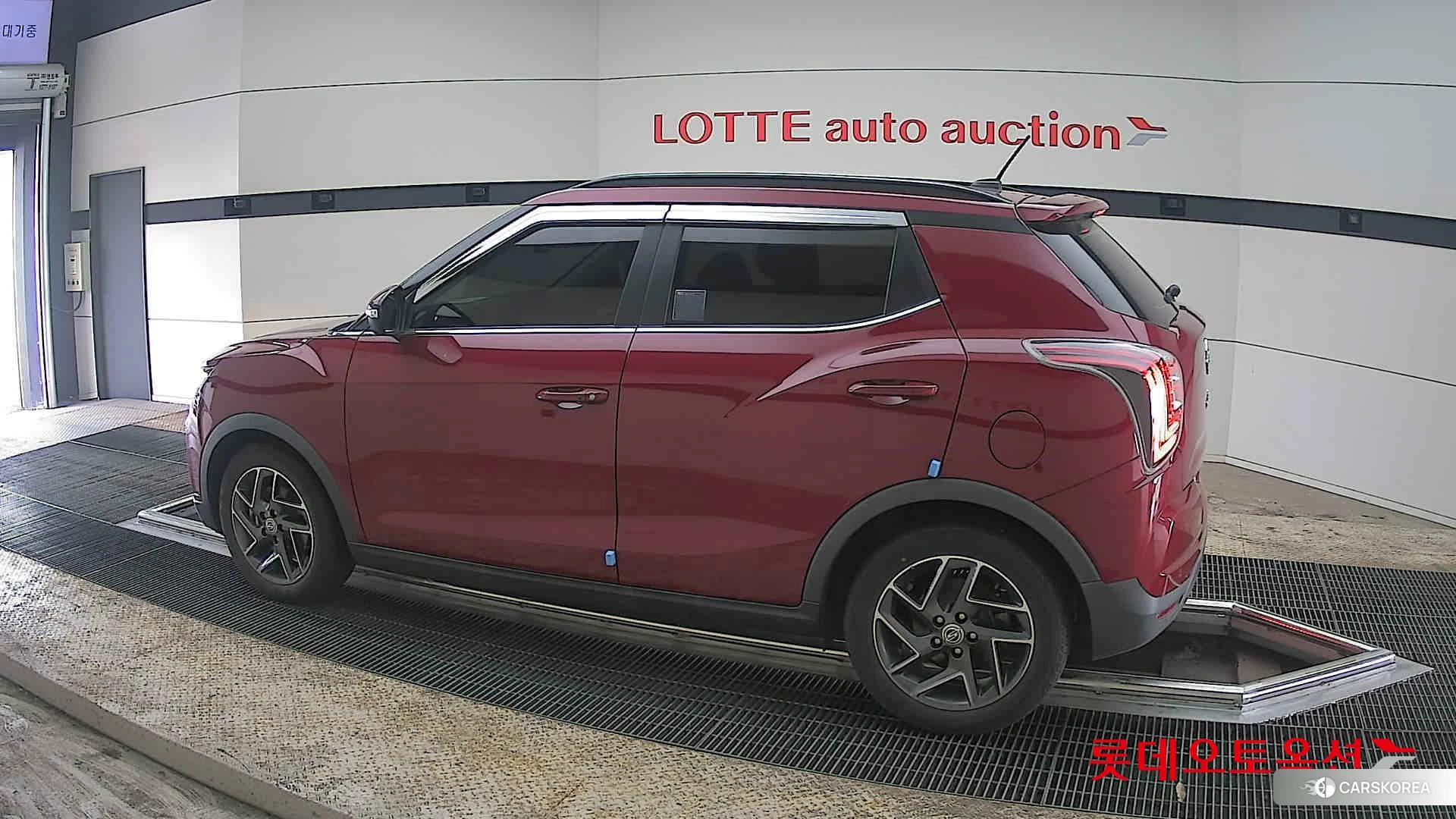 SsangYong Tivoli 2022 Cherry Red из Кореи, фото 2