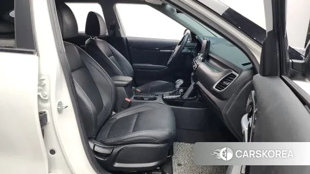 Kia Seltos 2022 Белый из Кореи, фото 2