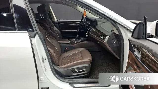 BMW 6 Series GT (G32) 2019 Белый из Кореи, фото 2