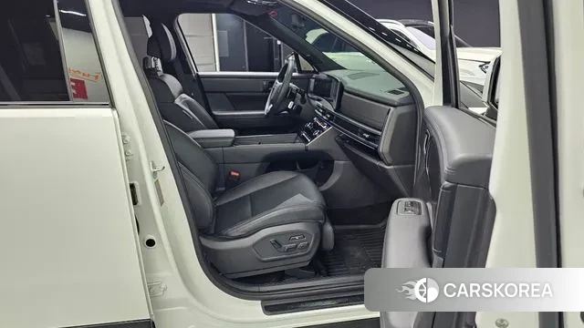 Hyundai Santa Fe (MX5) 2023 Белый из Кореи, фото 2