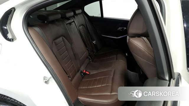 BMW 3 Series (G20) 2021 Белый из Кореи, фото 2