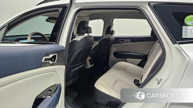 Kia Sportage 5th Generation Hybrid 2022 Белый из Кореи, фото 2