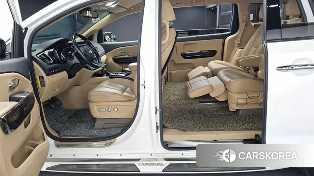 Kia The New Carnival 2018 Белый из Кореи, фото 2