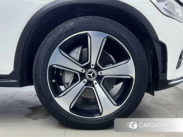 Mercedes-Benz GLC 2023 Белый из Китая, фото 2
