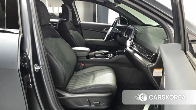Kia Sportage 5th Generation Hybrid 2024 Серый из Кореи, фото 2