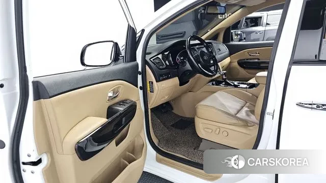 Kia The New Carnival 2019 Белый из Кореи, фото 2