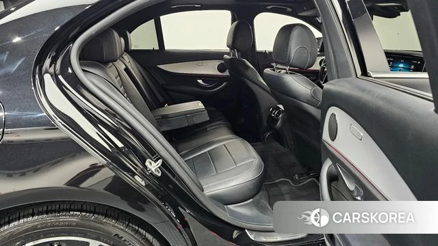 Mercedes-Benz E-Class W213 2021 Черный из Кореи, фото 2