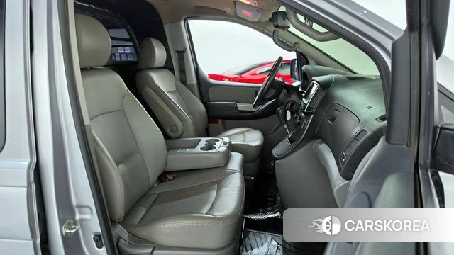 Hyundai The New Grand Starex 2018 Серебряный из Кореи, фото 2