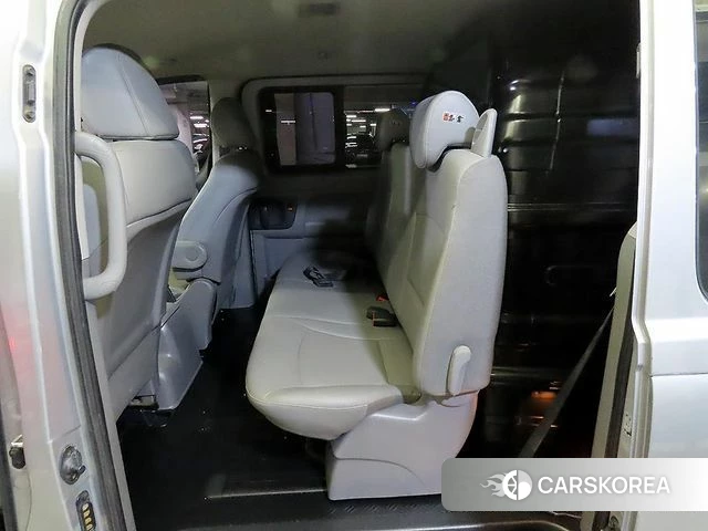 Hyundai The New Grand Starex 2018 Серебряный из Кореи, фото 2