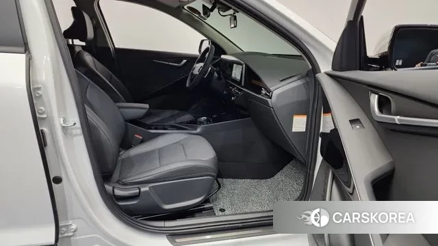 Kia Di Ol Nu Niro 2025 Белый из Кореи, фото 2