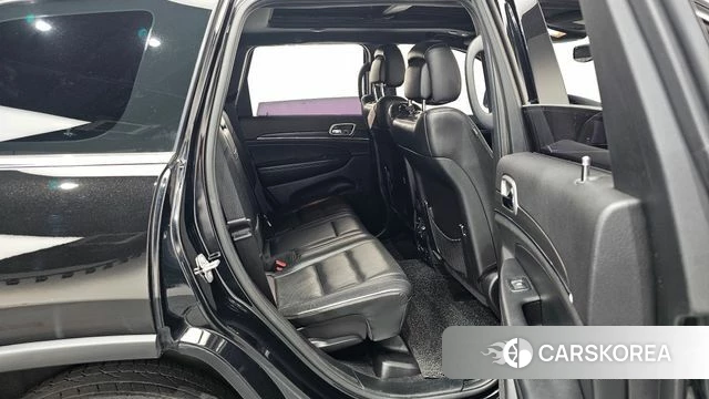 Jeep Grand Cherokee 2018 Черный из Кореи, фото 2