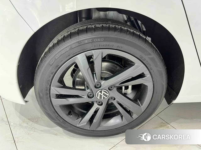 Volkswagen Golf 2023 Белый из Китая, фото 2