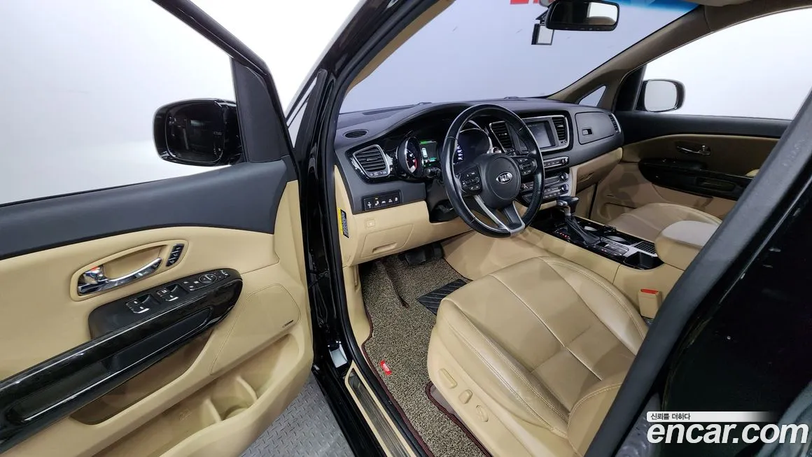 Kia The New Carnival 2019 Черный из Кореи, фото 2