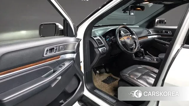 Ford Explorer 2018 Белый из Кореи, фото 2