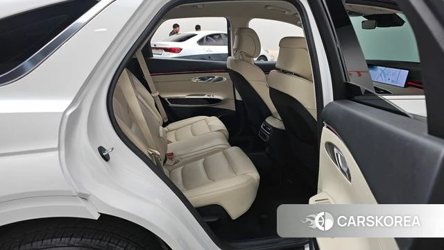 Genesis GV70 2024 Белый из Кореи, фото 2