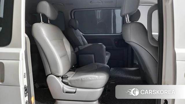 Hyundai The New Grand Starex 2019 Белый из Кореи, фото 2
