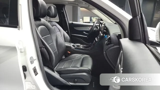 Mercedes-Benz GLC-Class X253 2019 Белый из Кореи, фото 2